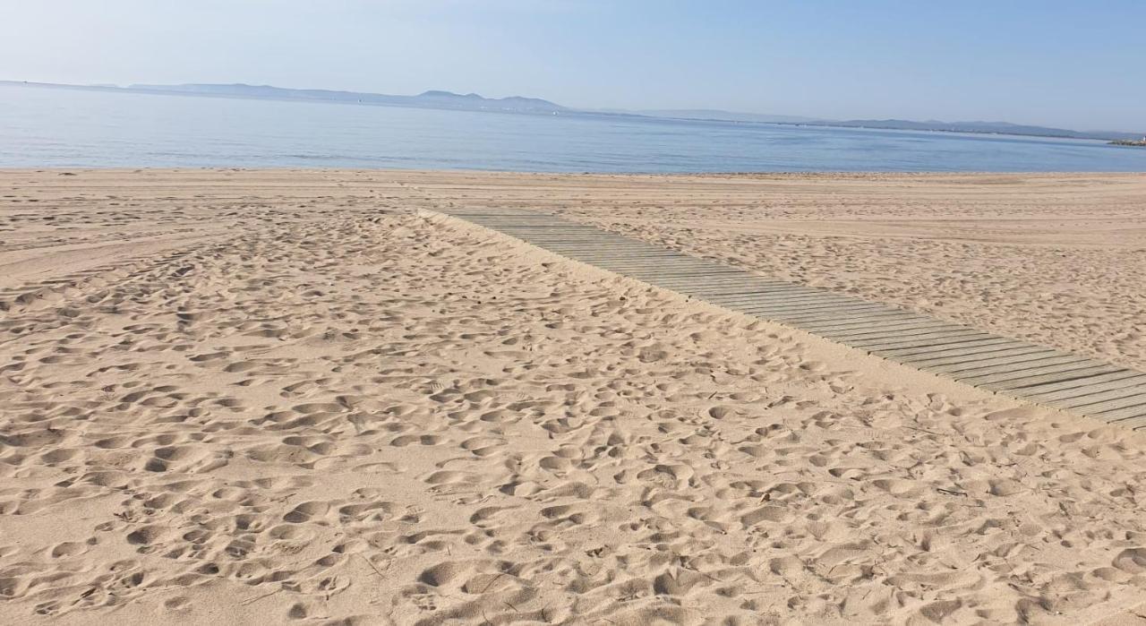 Vista Bahia 23 Empuriabrava Apartman Kültér fotó